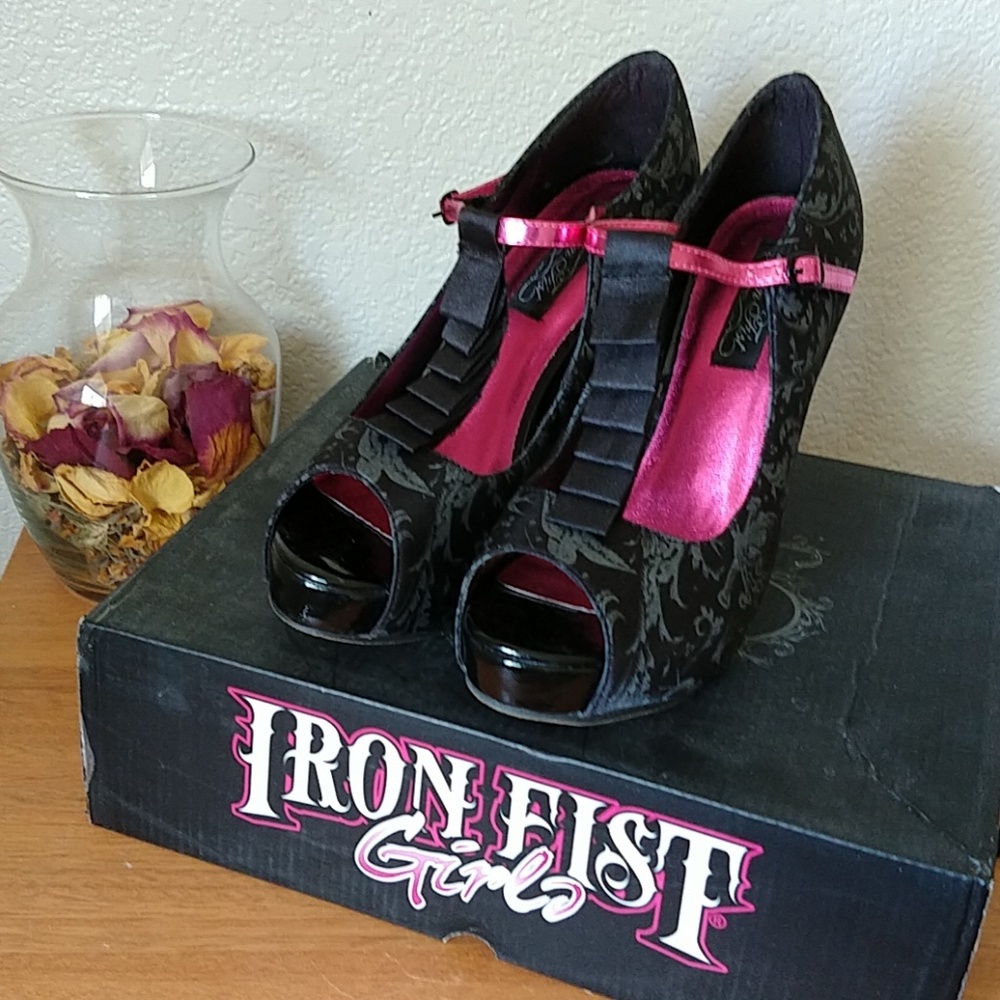 Iron Fist Platform Tattoo Pumps Skull & Heart